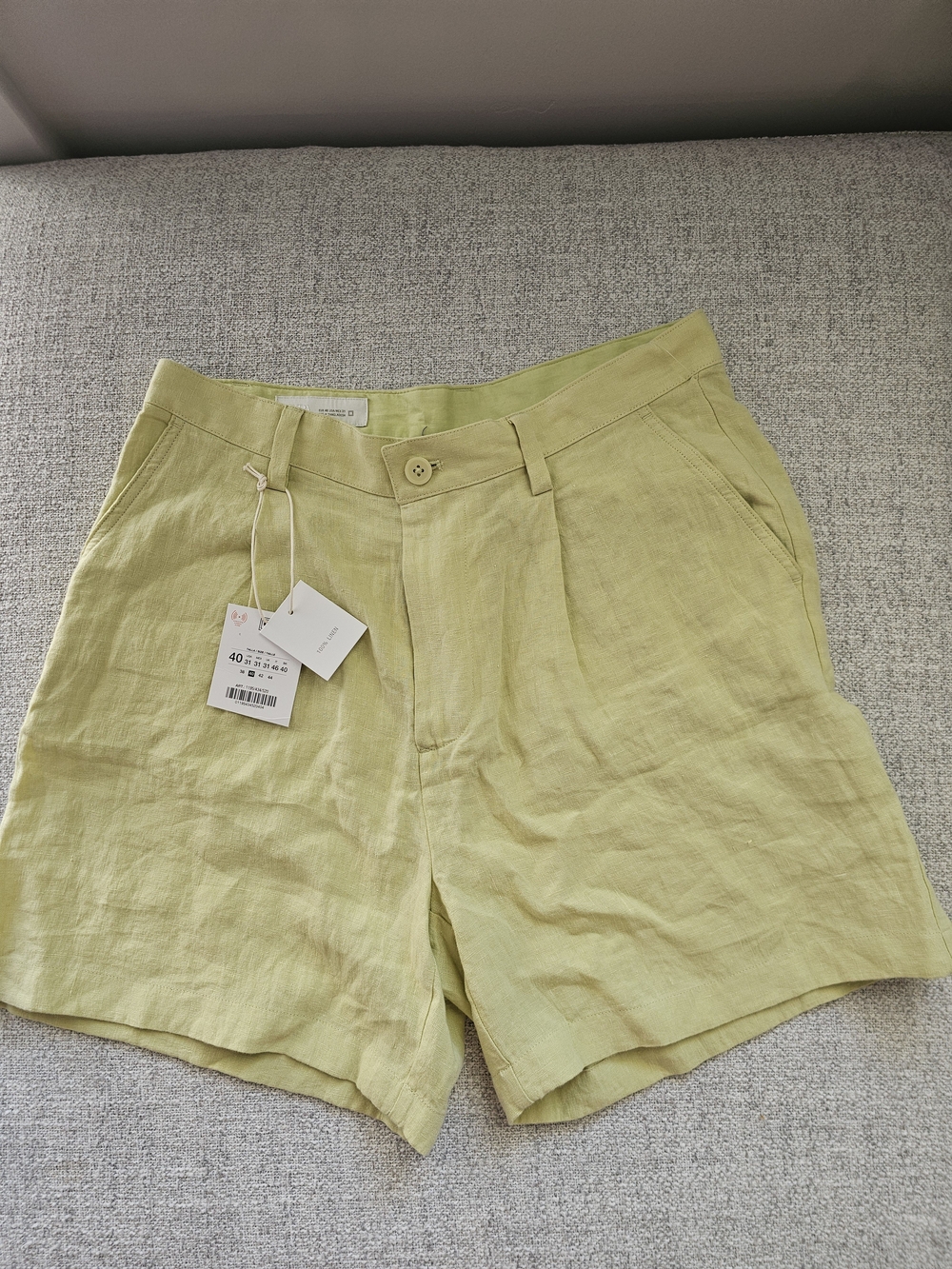 Zara Men's Flat-Front Shorts in Light Lime